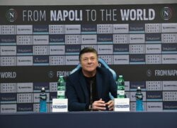 Napoli, Mazzarri a Dazn: "Osimhen sa di non avere i 90 minuti, vi spiego perchè Natan terzino sinistro"